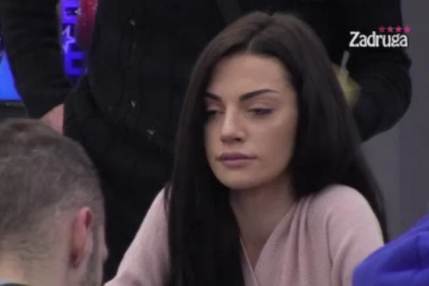 (FOTO) TARA U BORBI ZA OPSTANAK: Totalni obrt na izbacivanju, SUZE I JECAJI U ZADRUZI!