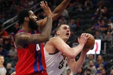 PRAVO NIOTKUDA: Euforija u Kanadi, centar NA PUTU za Toronto!