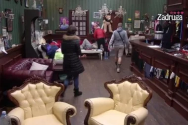 (VIDEO)  Aleks otkrila Kristijanu da su Mina i Ermina krive što NIJE STIGLA NIŠTA DA KUPI! Ermina i Mina se DOGOVORILE da se DRŽE ZAJEDNO!