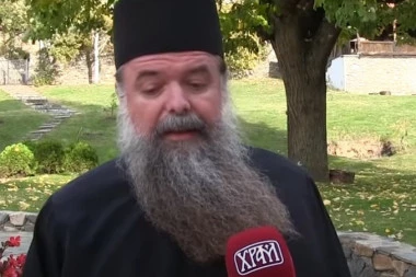Iguman Petar Dragojlović: Crkva je Majka i treba je voleti a ne medijski čerečiti
