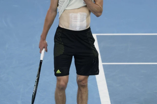 FAVORITI PADAJU REDOM: Zverev ispao posle IZUZETNE DRAME!