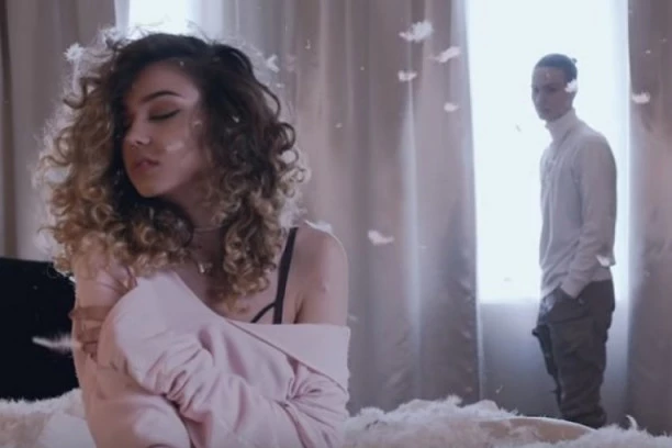 (VIDEO) SVI SU ČEKALI NJEGOV KOMENTAR! Vojaž se obrusio na pesmu bivše devojke: Njeni detalji nisu tačni!