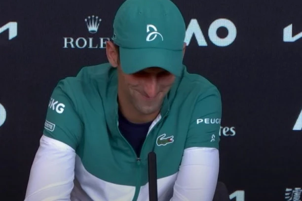 (VIDEO) ZAR OPET? Nije mogao da se suzdrži - Đokovićeva reakcija sa konferencije je hit!