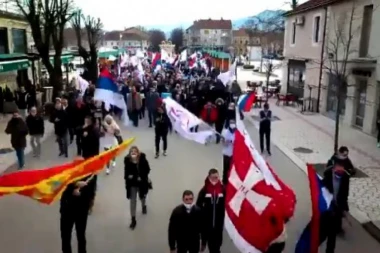 (FOTO, VIDEO) KOALICIJA "ZA BUDUĆNOST NIKŠIĆA" PREDALA IZBORNU LISTU! SPEKTAKL!