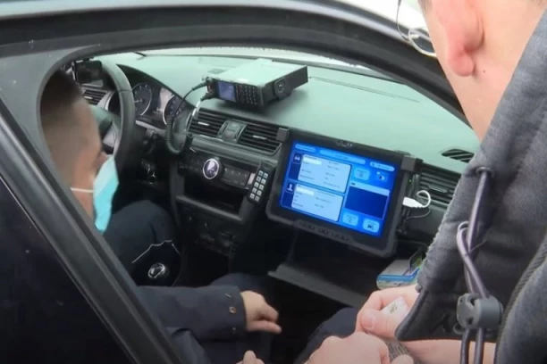 MALOLETNIK VOZIO 160 NA SAT KROZ GRAD: Saobraćajci nisu mogli da veruju kad su pogledali radar