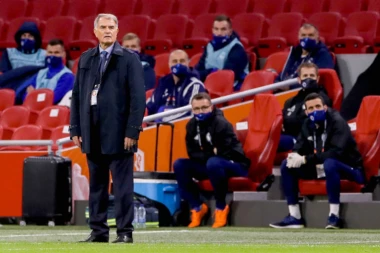 DUŠAN BAJEVIĆ HRABRI BIVŠI TIM PRED MEČ U LIGI EVROPE: Zvezdo, velikan si, ne boj se Milana!