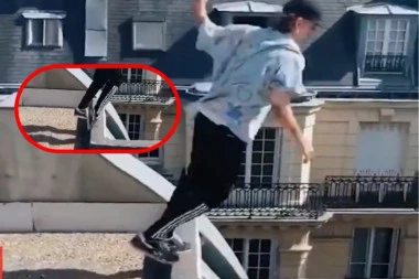 (VIDEO) AKO SE SAD NISTE ŠLOGIRALI, NIKAD NEĆETE: Snimak za srčku, momak se sapleo o IVICU ZGRADE, ispod njega samo ponor, USLEDIO ŠOK!