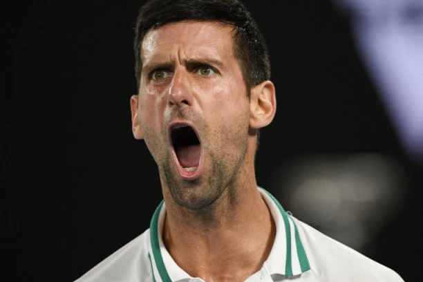 ĐOKOVIĆ U TOTALNOJ EKSTAZI: Evo šta je poručio Cicipasu i Medvedevu posle plasmana u finale!