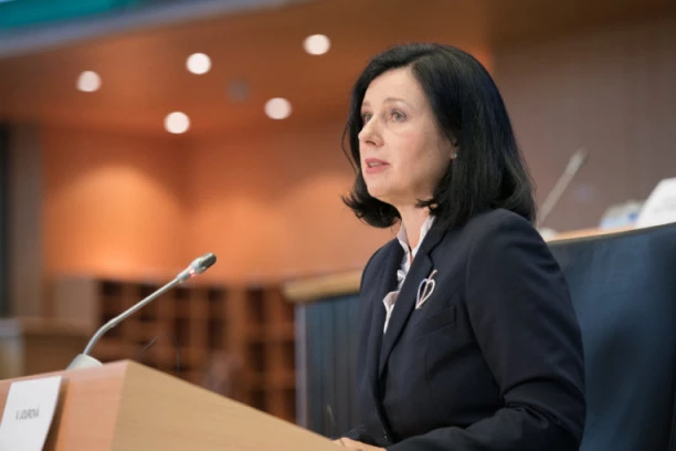 EVROPSKA UNIJA ZAPRETILA MAĐARIMA: Promenite sporni zakon o civilnim organizacijama ili vam sledi KAZNA!