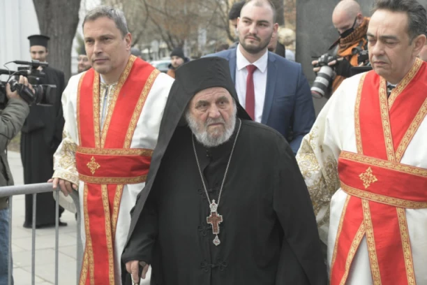 (UŽIVO, FOTO, VIDEO) ZAVRŠENO GLASANJE ZA POGLAVARA SPC: Monah Matej Ristanović odlučuje o novom patrijarhu!