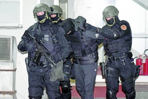 ZVICER PLANIRAO NJEGOVU LIKVIDACIJU! Crna Gora traži raspisivanje poternice za OVIM ČOVEKOM! Kum mu bio ubijeni Ranko Eskobar!