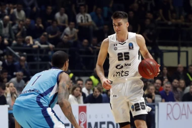 GROM IZ VEDRA NEBA: Džoni O'Brajant pred SENZACIONALNIM transferom!