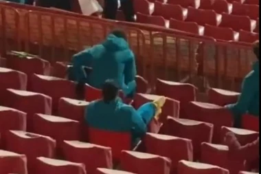 (VIDEO) SRAMOTA NAS JE U NJEGOVO IME: Pogledajte bestidno provociranje Zlatana Ibrahimovića - Stanković neće ostati nem posle incidenta na tribinama!