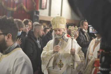 TOTALNI UDAR NA SRPSKOG PATRIJARHA: Naređeno - PUCAJTE NA PORFIRIJA IZ SVIH ORUŽJA!