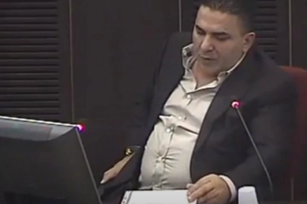 KELJMENDI PUŠTEN POSLE SASLUŠANJA: Nakon razgovora sa inspektorima mirno izašao iz policijske stanice!