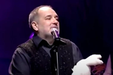 NJEMU NIŠTA NIJE SVETO! Dok ceo Balkan oplakuje Balaševića, ON bulazni i mrtvog ga VREĐA!