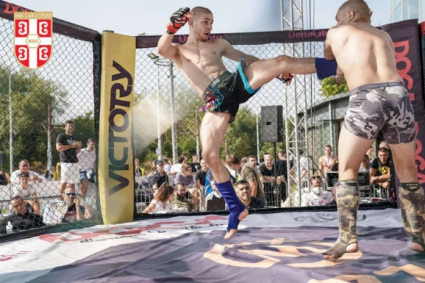 KREĆE LOV NA ŠAMPIONSKI POJAS U OKTAGONU: Rakočević promoter MMA LIGE SRBIJE!