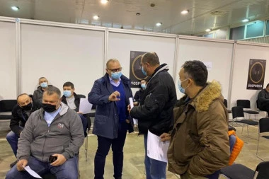 (FOTO, VIDEO) Grad Beograd misli na vas! VAKCINISANI TAKSISTI U PRESTONICI: Evo koja će još ugrožena kategorija biti imunizovana sledeće nedelje!