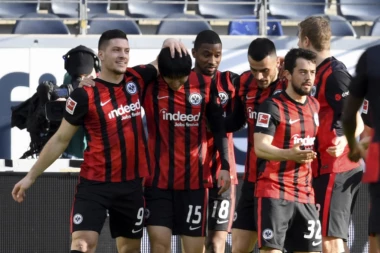 JOVIĆ I KOSTIĆ NOKAUTIRALI BAJERN: Evropski šampion PAO u Frankfurtu!