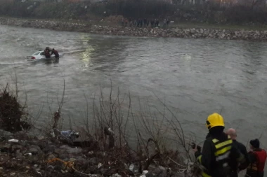 DRAMA U PIROTU: Muškarac upao u Nišavu nedaleko od mesta gde se udavila srednjoškolka (17)