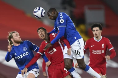 PRESELE MU KARAMELE! Španac se oglasio se nakon otkaza!