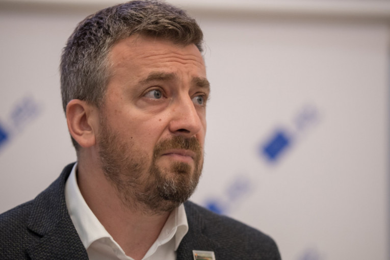 LEŠINARI! Proteste protv nasilja hvali Georgiev koji bi svoje neistomišljenike strpao u logor!