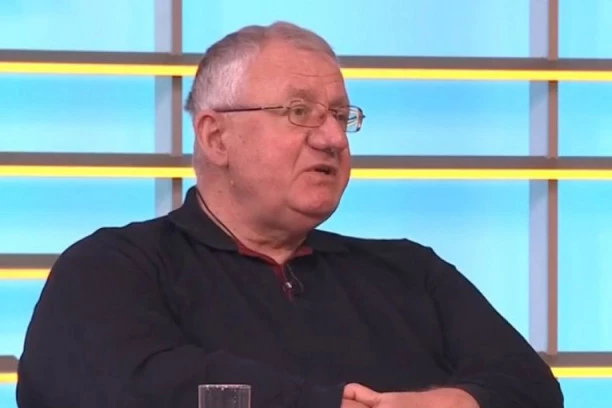 BITKA ZA NIKŠIĆ! ŠEŠELJ POSLAO PORUKU SRBIMA: Ne nasedajte na propagandu, SAMO ZA NJIH TREBA DA GLASATE!