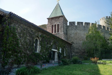 CRKVA U SRCU BEOGRADA KRIJE NEOBIČNU TAJNU: Niko ne zna da ona ima nešto što nijedan pravoslavni hram nema! Evo o čemu je reč