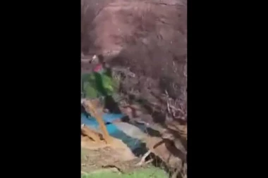 (VIDEO) BAHATI AKT PROTIV PRIRODE: Muškarac "obogatio" Tamnavu FEKALIJAMA iz septičke jame!