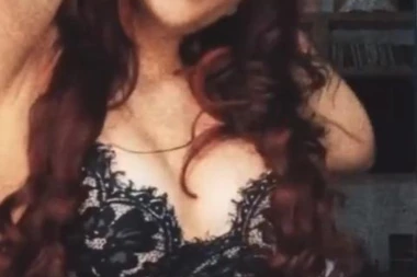 (FOTO) OTKAČILA VOJAŽA, PA SADA ZAVODI: Isplivao Breskvicin snimak u DONJEM VEŠU!