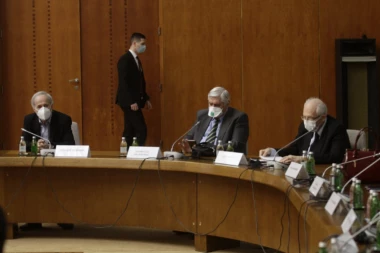 POJEDINE IZMENE ZAHTEVAJU SEDNICU VLADE: Evo kada stupaju na snagu nove mere Kriznog štaba