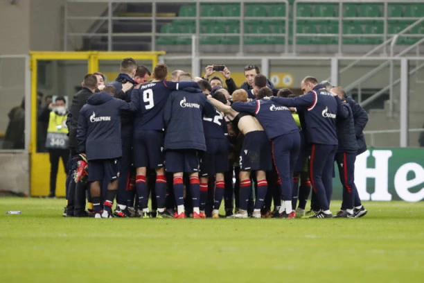 (FOTO) KAKVA EKIPA: Sam "krem de la krem" svetskog fudbala pratio Zvezdu u Milanu!