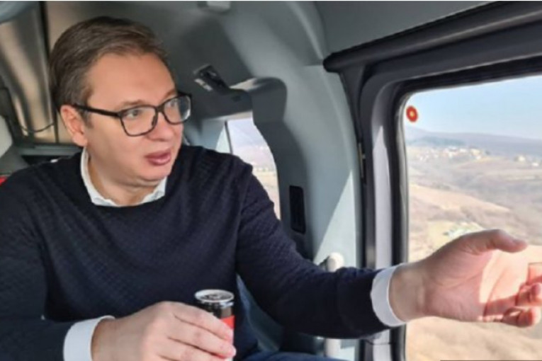 ODUŠEVLJEN LEPOTAMA SRBIJE! Predsednik Vučić objavio sliku iz helikoptera!