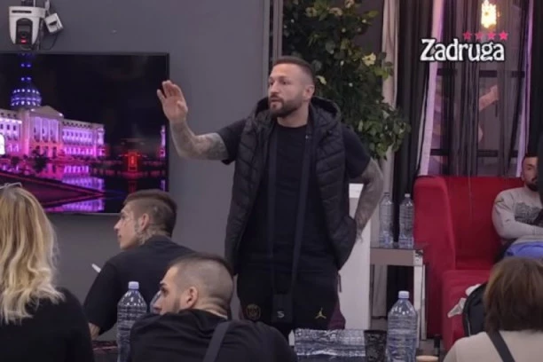 (VIDEO) SANDRA REŠIĆ ODVALILA ŠAMARČINU ŠA: Pokušala da ga smiri nakon eksplozije, nije uspela, pa se odlučila na DRASTIČAN POTEZ!
