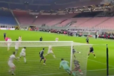 (VIDEO) AH, TAJ MILIMETAR...Ovaj snimak nateraće "Delije" na ludilo!