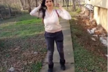 TANJA SAVIĆ PORUČILA: Stižu mi deca!