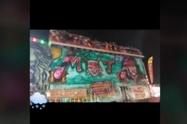 (ŠOK VIDEO) LUNA PARK IZ PAKLA: Ljudi usred vožnje ispadaju iz sprave koja se okreće velikom brzinom!