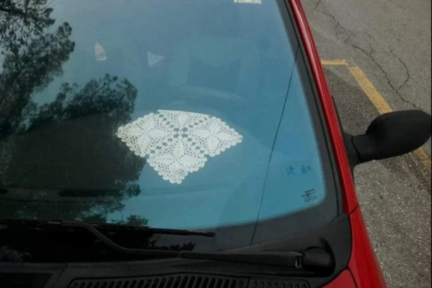 (VIDEO) OVO SE ZOVE JUGONOSTALGIJA! Isplešće baba i navlake za njega!