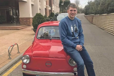 (FOTO) NEKADA JE FURAO FIĆU, A SADA... Džordan i Lebron gledaju u leđa Luki Dončiću!