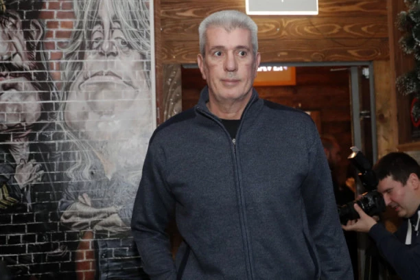 (FOTO) SRCEPARAJUĆE: Ovako se ćerka oprostila od Milenka Savovića