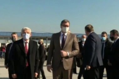 VUČIĆ ODNEO 5.000 VAKCINA U BOSNU I HERCEGOVINU! Na dočeku jedino nije bilo Komšića! SRAMNO!