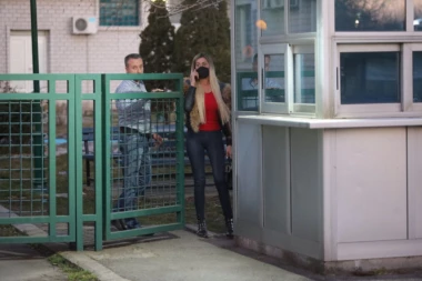 NOVI DETALJI HAPŠENJA POZNATE STARLETE: Evo koliko će Mimi Oro provesti IZA REŠETAKA!