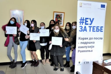 (FOTO) Završen sastanak međusektorskog tima za zapošljavanje Romkinja u sklopu EU projekta "Korak do posla"