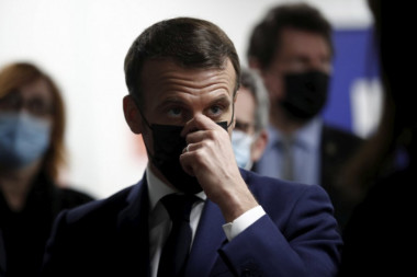 MAKRON URADIO NEŠTO ŠTO NIKO NIJE OČEKIVAO: Francuski predsednik priznao ubistvo!