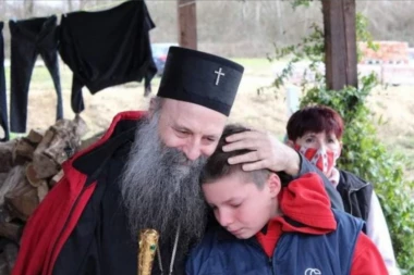 TUGA NA BANIJI! Mali Lazar DO SRŽI GANUO PATRIJARHA PORFIRIJA!