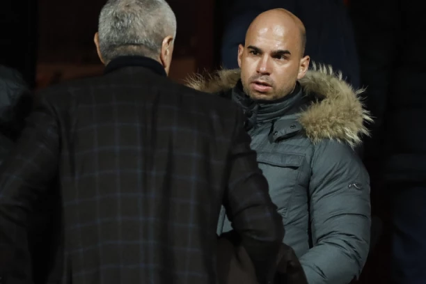 DAVIO ME I MUČIO A ONDA JE UPALA POLICIJA I SPASILA ME! Potresna ispovest devojke koju je pretukao Sloba Snajper