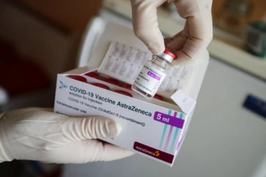 Pljunuli, pa polizali: Nemačka odobrila vakcinu "AstraZeneka" za starije od 65 godina!