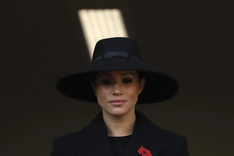 RAT NA BRITANSKOM DVORU: Megan optužila Kejt, Kamilu i Čarlsa za sve prljavštine koje kruže o njoj! Ono što sledi razbistriće mutnu vodu!