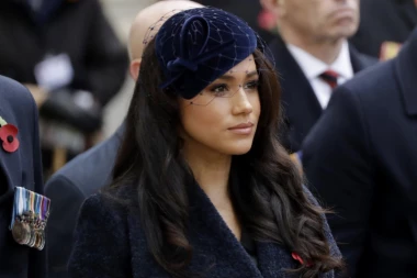 Otkrivena TAJNA PRSTENA Megan Markl! Stavila ga je s razlogom na dva ključna događaja, jedan je bio KRALJIČIN JUBILEJ!