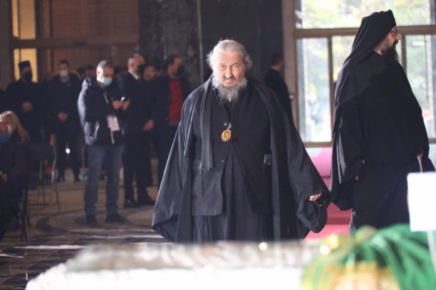 SAHRANJEN VLADIKA ATANASIJE! Reči patrijarha Porfirija pokazuju veličinu episkopa zahumsko-hercegovačkog